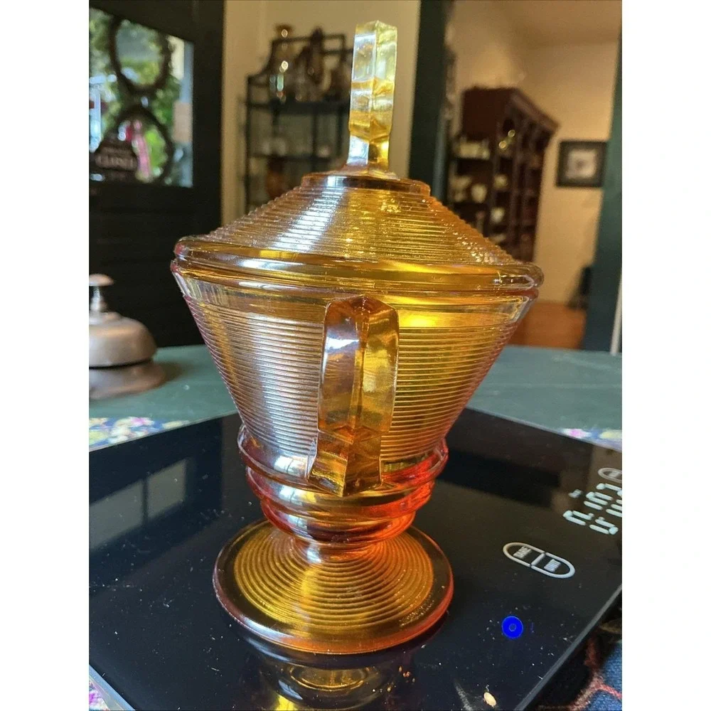 Vintage Indiana Glass Amber Old English Ribbed Candy Dish With Lid‎ (read)